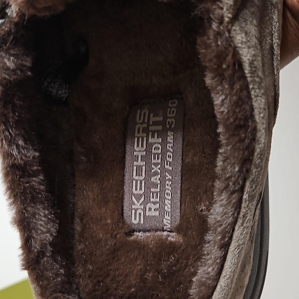 Skecher Relaxed Fit Memory Form Expected Slippers… - image 6